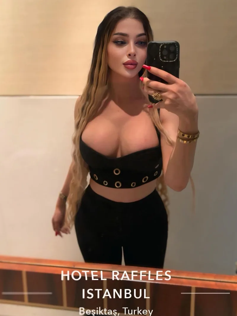 Asli Turgut Reis 28 yaşında uzun boylu — fotoğraf 3
