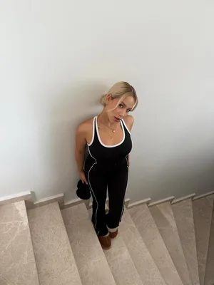 Asli Erenköy 29 yaşında esmer — fotoğraf 1