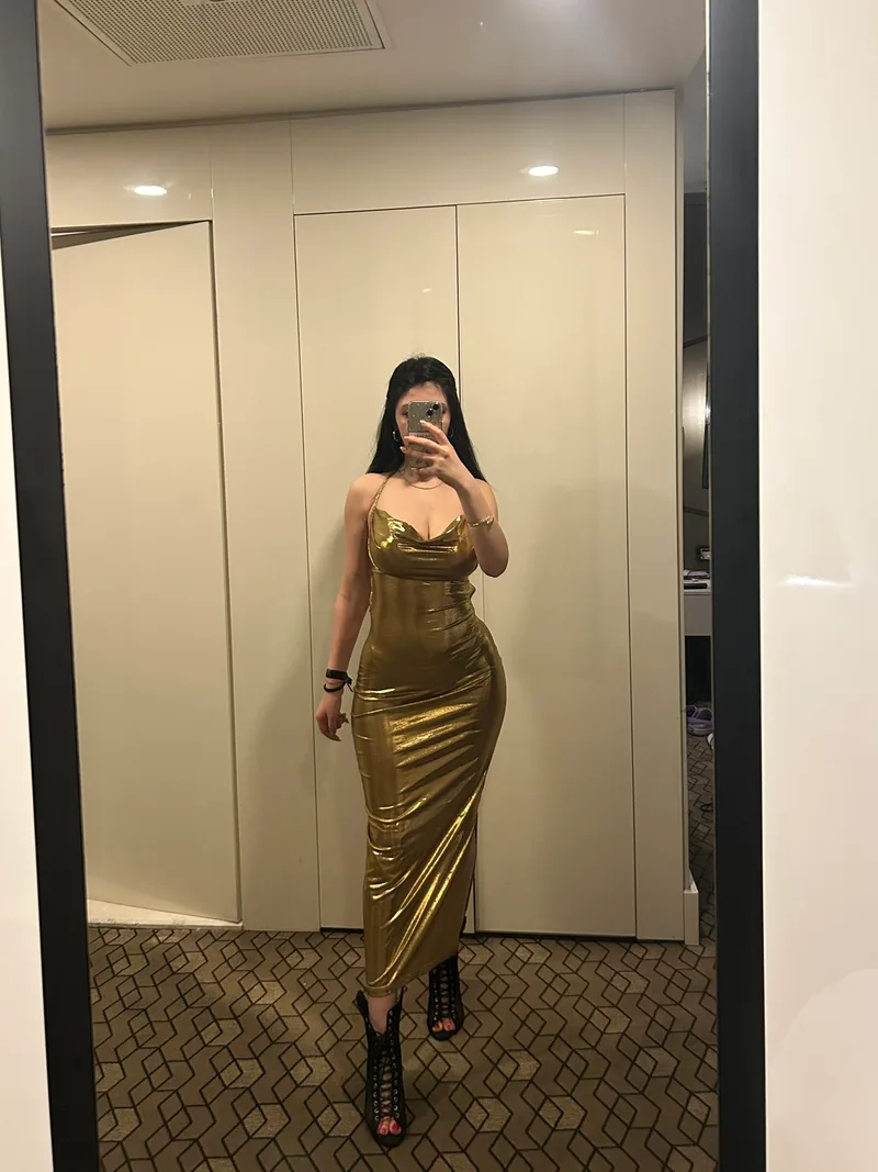 Asya Ortaköy 21 yaşında sarışın — fotoğraf 1