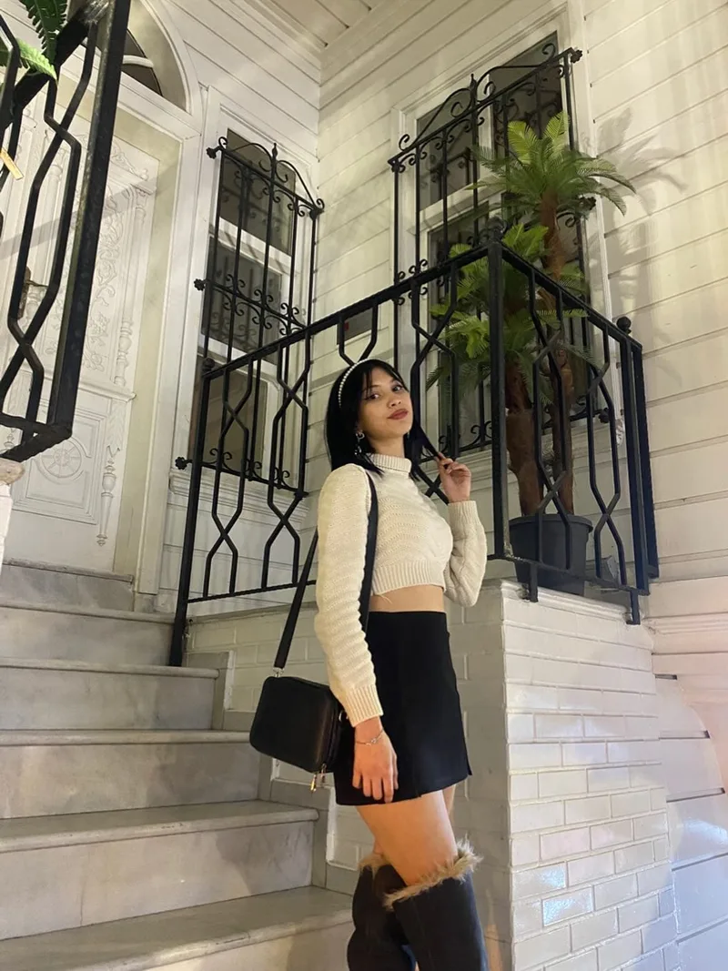 Aylin Maslak 23 yaşında uzun boylu — fotoğraf 4