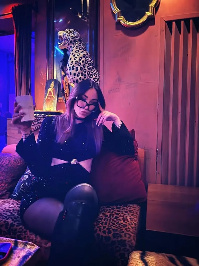 Büşra Yakuplu 20 yaşında sarışın — fotoğraf 3
