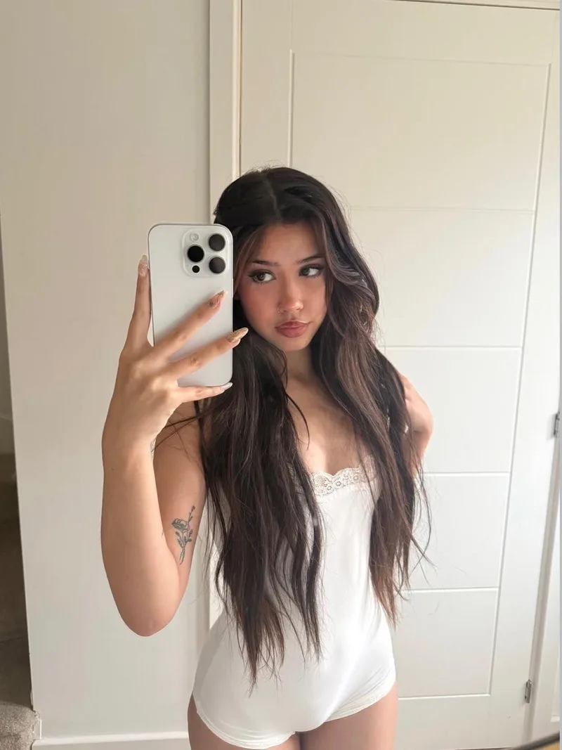 Ceyda Yenibosna 23 yaşında kızıl — fotoğraf 6