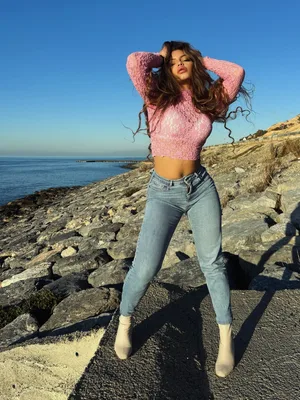 Derya Ortaköy 22 yaşında uzun boylu — fotoğraf 1