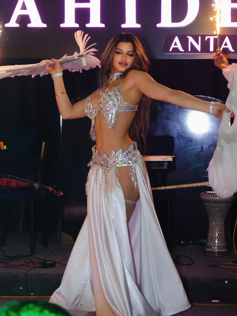 Derya Ortaköy 22 yaşında uzun boylu — fotoğraf 4