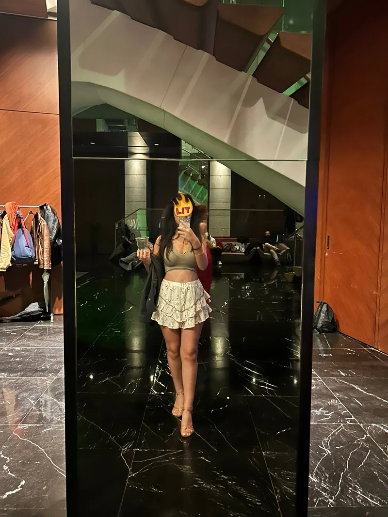 Dilay Kurtköy 23 yaşında sarışın — fotoğraf 1