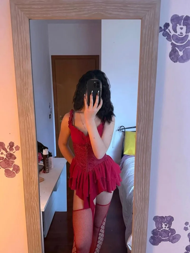 Duru Sarıgazi 26 yaşında kızıl — fotoğraf 1