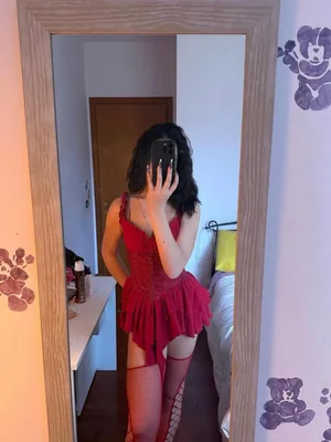 Duru Sarıgazi 26 yaşında kızıl — fotoğraf 1