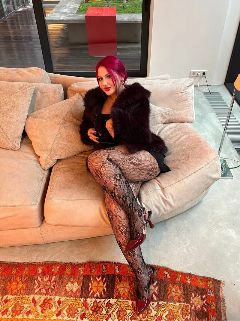 Ebru Fulya 30 yaşında balık etli — fotoğraf 1