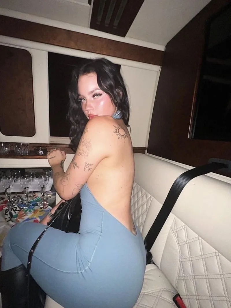 Elena Barbaros 22 yaşında kumral — fotoğraf 5