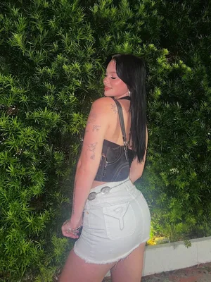 Elena Barbaros 22 yaşında kumral — fotoğraf 1