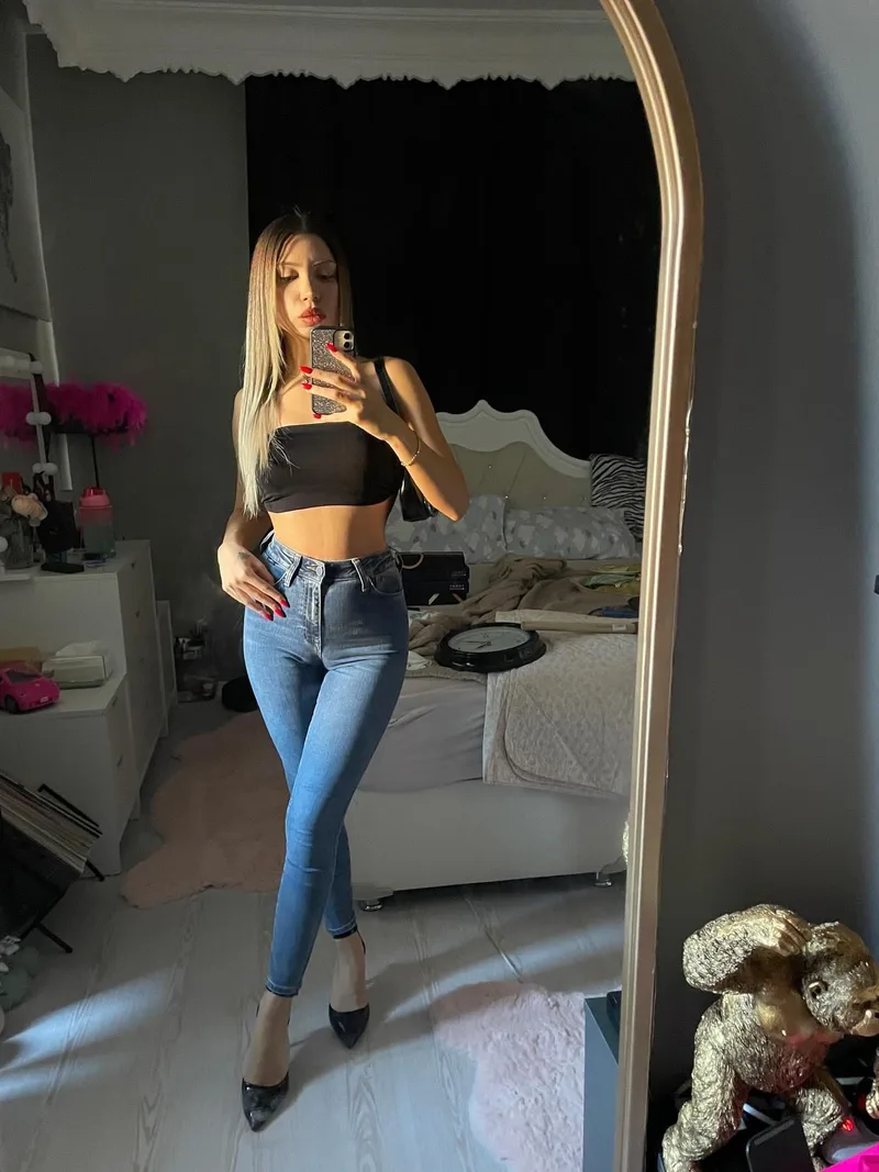 Elif Fındıkzade 30 yaşında uzun boylu — fotoğraf 3
