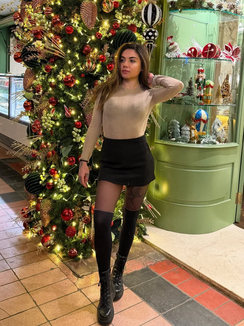Gizem Küçükbakkalköy 29 yaşında uzun boylu — fotoğraf 6
