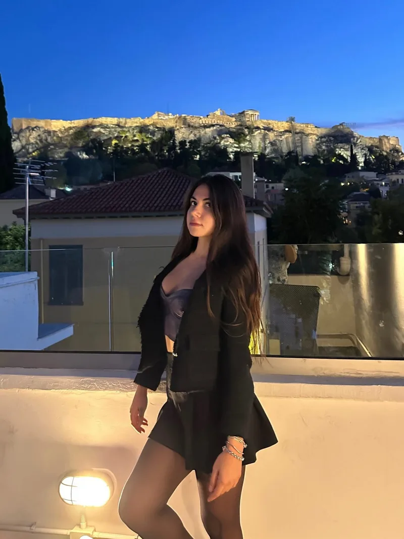Gizem Küçükbakkalköy 29 yaşında uzun boylu — fotoğraf 5