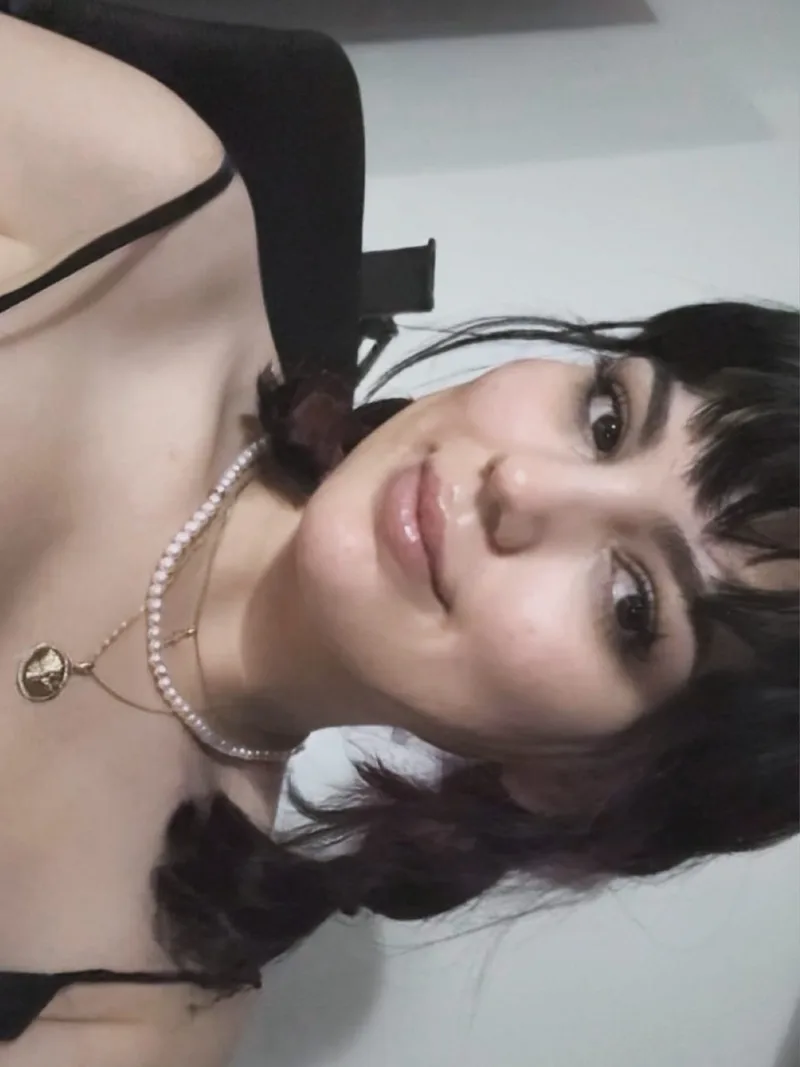 Hande Sarıgazi 20 yaşında beyaz tenli — fotoğraf 3