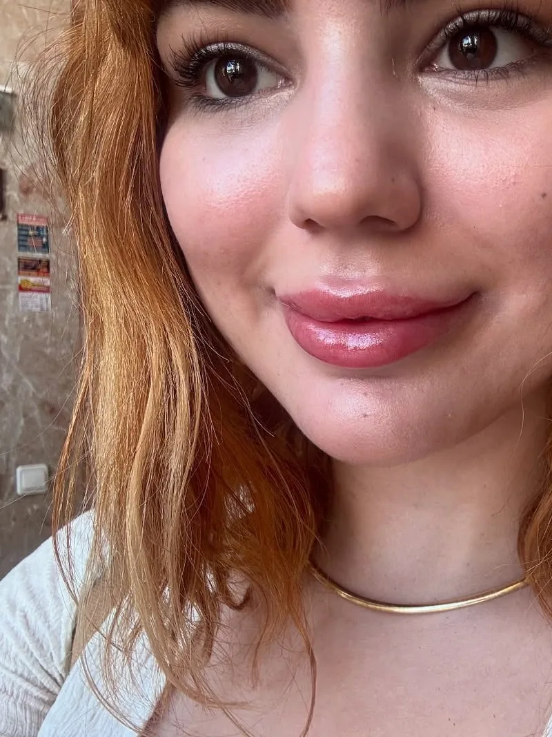 Hande Sarıgazi 20 yaşında beyaz tenli — fotoğraf 4
