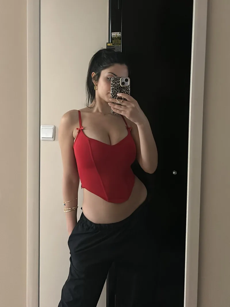 Meltem Üsküdar 29 yaşında 7/24 aktif — fotoğraf 1