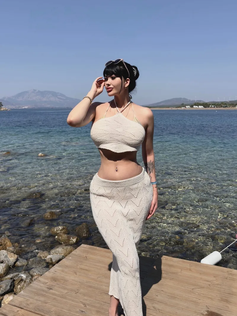 Rana İstinye 26 yaşında sarışın — fotoğraf 6