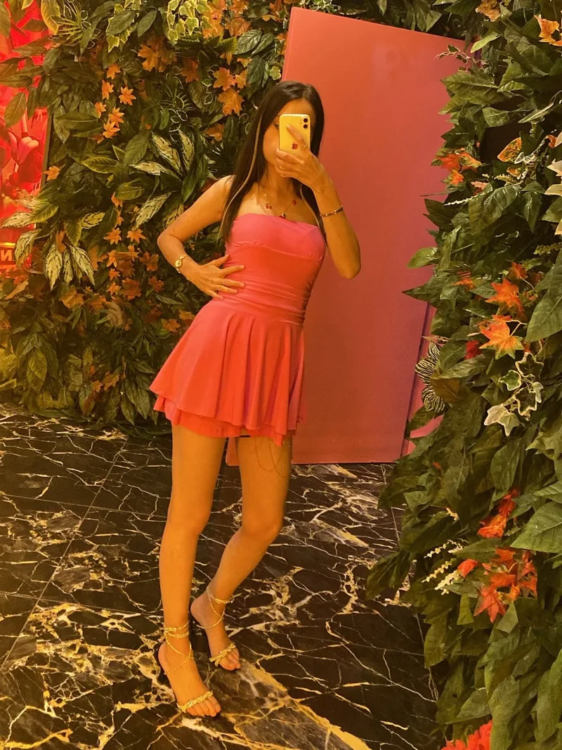 Sinem Küçükbakkalköy 19 yaşında beyaz tenli — fotoğraf 3