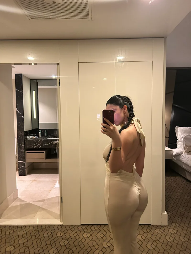 Yonca Kurtuluş 26 yaşında güler yüzlü — fotoğraf 1