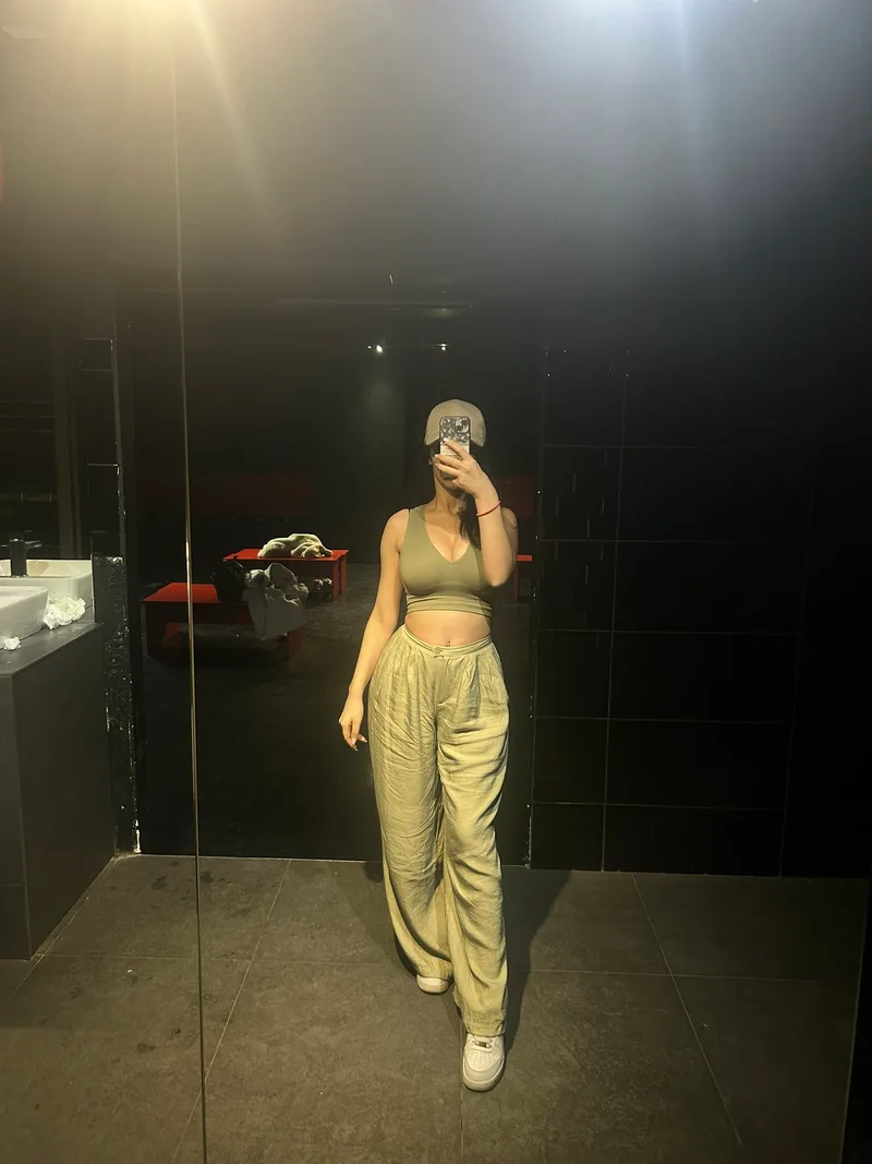 Zeynep Şişli 28 yaşında yabancı uyruklu — fotoğraf 1